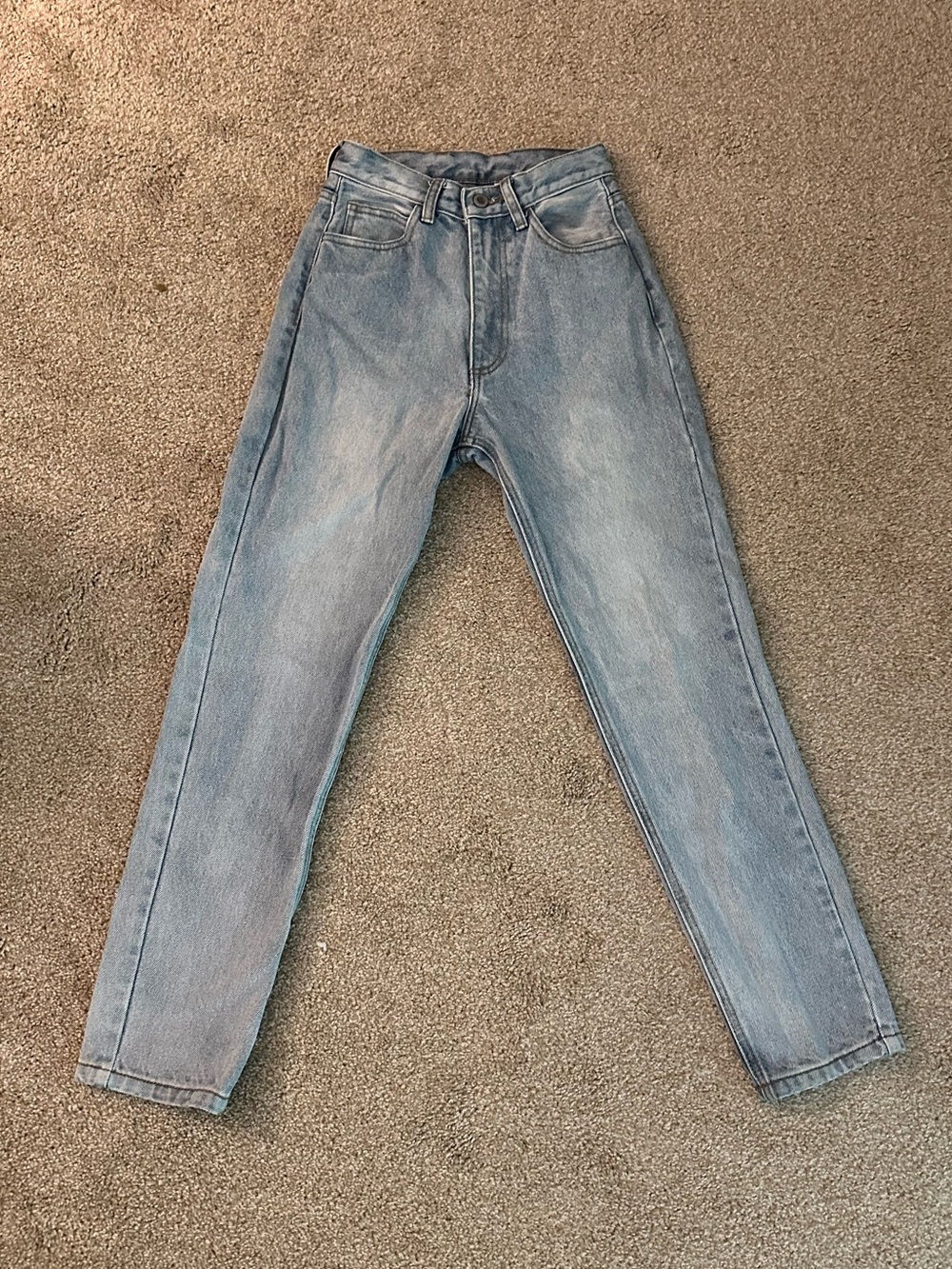 Light Wash High-Rise Straight Jeans - Light Blue